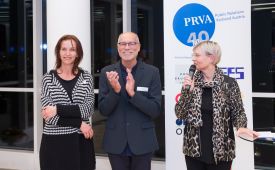 PRVA-Neujahrstreffen 2015: PRVA-Präsidentin (links) begrüßt Brigitte Mühlbauer als neue stellvertretende Vorsitzende und Thomas A. Bauer als neuen Vorsitzenden des PR-Ethik-Rates. © PRVA/Jana Madzigon