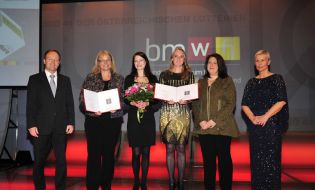 Kategoriesieger 2013 Corporate PR vlnr.: Sektionschef Michael Losch (BMWFJ), Susanne Senft (senft & partner), Isabella Hollerer (bellaflora), Birgit Gusenleitner (bellaflora), Eva Fesel (senft & partner), Ingrid Vogl (PRVA-Präsidentin).